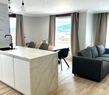 Isla Apartment | Piso Playa de Los Barcos