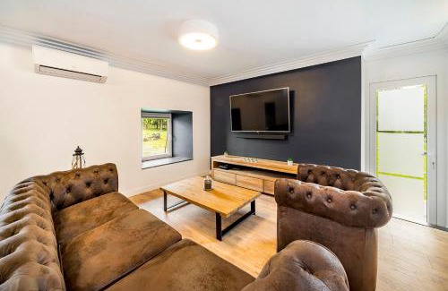 Nadrin Apartment | Pitch 15