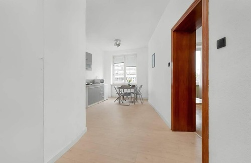 Stare Miasto Apartment | Pl. Legionów 14 | Spacious Apartment | Remote Work