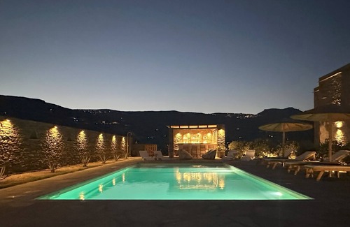 Ormos Korthiou Apartment | Plaka Studio