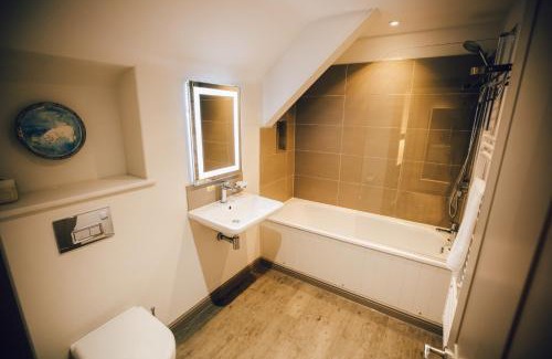 Rhiwbryfdir Hotel | Plas Weunydd