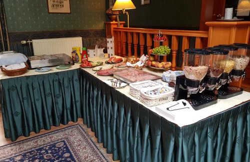 Sarvar Hotel | Platán Hotel