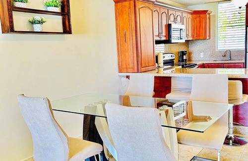 Pole Ojea Apartment | Playa El Combate Perfect Place Garden 2 Pool Front