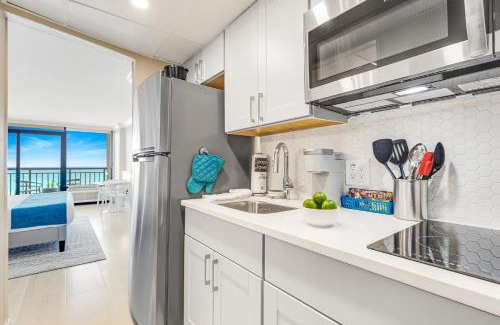 Downtown Myrtle Beach House | Playa Poesia By Casanita - Oceanfront Lux Studio