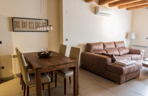 Binefar Apartment | Plaza Apartamentos