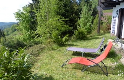 Zenting Apartment | Pleasant Apartment in Zenting with Garden