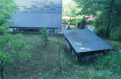 Breznik Plesivicki Apartment | Plesivica Hillside HolidayHome/Hot-Tub - 1 Bedroom