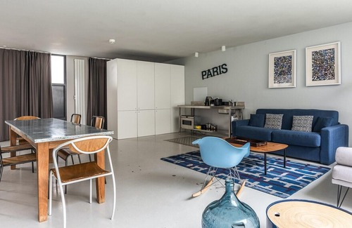 Quartier du Petit-Montrouge Apartment | Plum Guide - Dame Brune