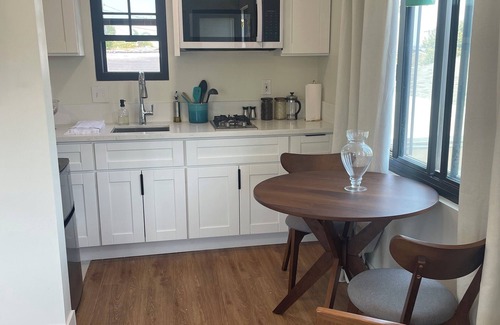 Loma Portal Apartment | Plumosa Park Studio Casita with VIEWS!