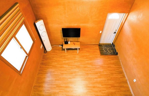 Pocheon House | Pocheon Bidulginang Hwangto Pension