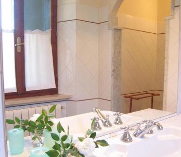 Vada House | Podere Vallescaia - Agriturismo Bella Valle