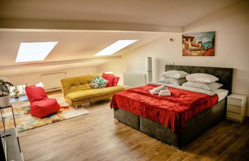 Hradec Kralove Apartment | Podkrovní studio na Velkém náměstí s Wi-Fi zdarma