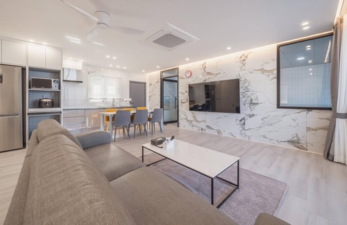 Pohang House | Pohang Etoile Poolvilla