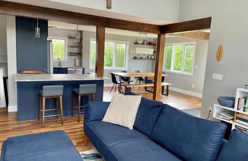 Point Judith House | Point Judith Contemporary—Walk to Roger Wheeler Beach