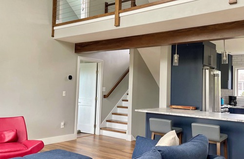 Point Judith House | Point Judith Contemporary—Walk to Roger Wheeler Beach