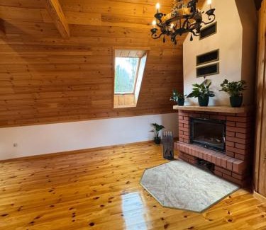 Bielsk Podlaski House | Pokój Przy Kominku