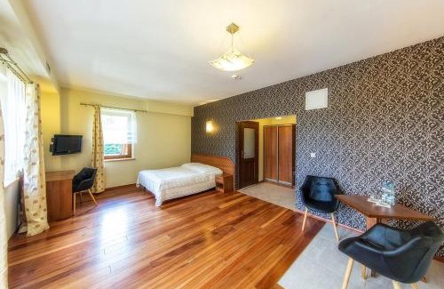 Andrychow House | Pokoje na stoku Czarny Groń