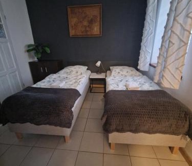 Piotrkow Trybunalski House | Pokoje "u Romana"