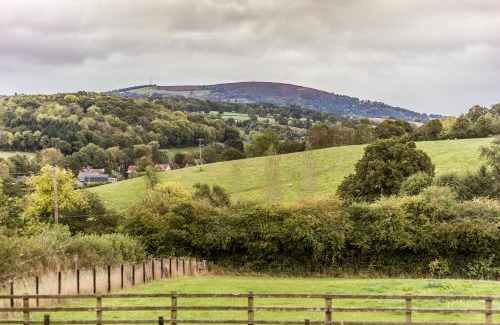 Ewyas Harold Apartment | Pomona Cottage at Old King Street Llama Farm