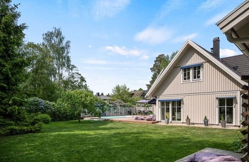 Taby Municipality Villa | Pool, Jacuzzi, Sauna - Family Villa and Small House in Stockholm