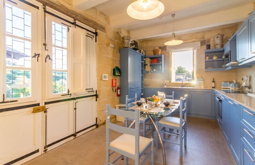 Mgarr Villa | POOL & SPA - wellness VILLA St Martin, Mġarr, Malta