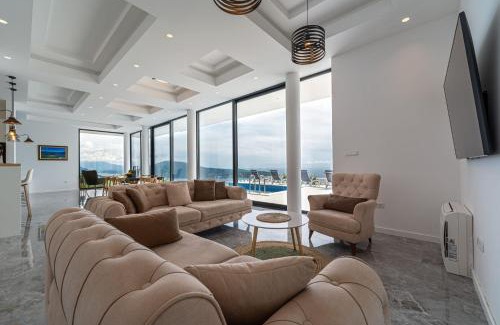 Trebesinj Villa | Pool Villa Luxoria Trebesin