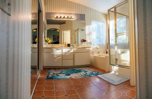 Paloma Del Sol House | Pools, tennis courts, BBQ, wine country