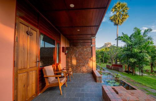 Popa Hotel | Popa Garden Resort