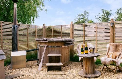 Redmile House | Poppie's Shepherd Hut - Uk50227