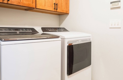 Olde Town House | Poppyrosa Estate with mountain views minutes from Seattle, Bellevue, Sea-Tac