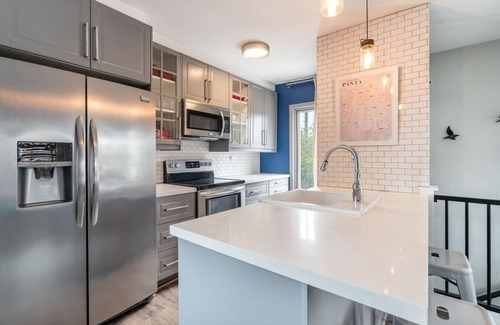 University Heights House | PORCHLIGHT HOME Central San Diego FREE parking