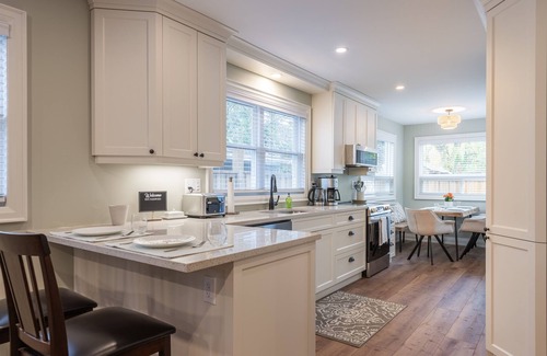 Port Dalhousie House | Port Dalhousie Lake House