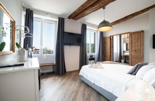 Pre House | Port View