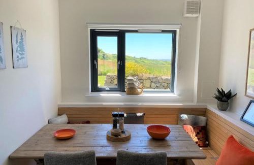 Pistyll House | Porth Oer