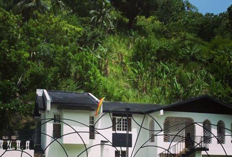 Blue Mountains National Park Bed & Breakfast | Portland Riverside Retreat