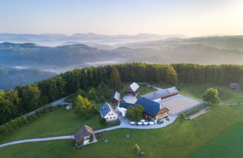 Bostanj Hotel | Posestvo Pule Equestrian Estate
