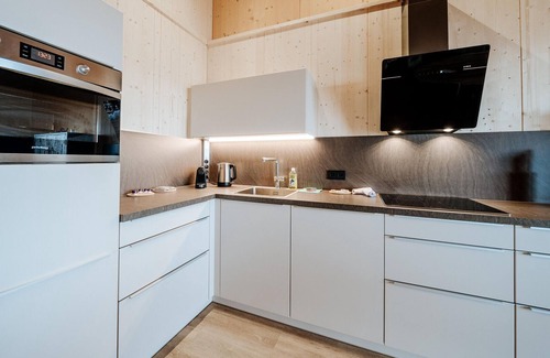 Sonnleitn House | Posh Holiday Home in Sonnleitn with Sauna, Panoramic Terrace