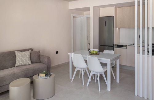 Gournai House | Potame Suite by Estia, Renia with Pool View