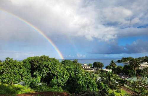 Huahine Villa | Potter House VILLA PITA vue sur lagon et village de Fare