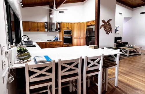 Pottsville House | Pottsville Beach Retreat - Pet Friendly plus Car Charger