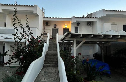 Lavreotiki Apartment | Pounta Beach House