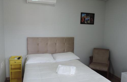 Tres Coroas Hotel | Pousada Três Coroas