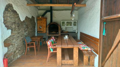 Okrouhla Apartment | Prázdninová chalupa s uzavřeným dvorem a zahradou