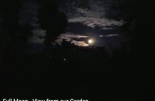 Caloura House | Prédio do Castelo