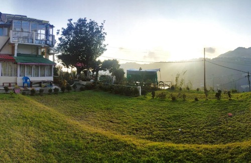 Nainital House | Prashant Homestay Nainital - Panoramic Lake View Wifi Kitchen Garden in Nainital