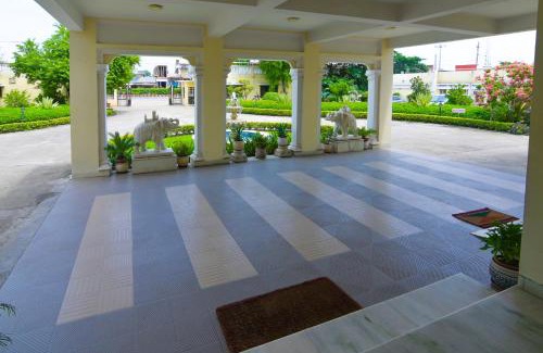 Phulpur Hotel | Prayag Bhagirath Resort