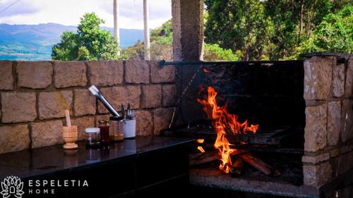 Guasca Ski Chalet | Preciosa Cabaña privada, BBQ, salón de juegos, cine!