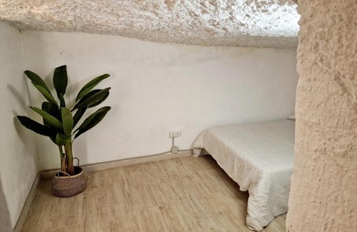 Paterna Apartment | Preciosa casa-cueva con bañera