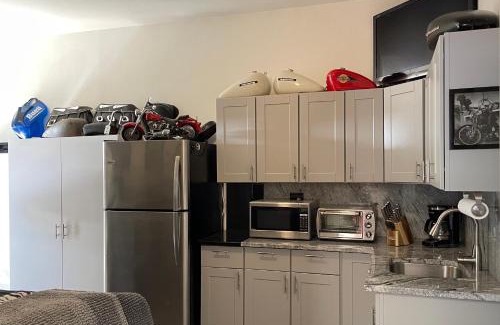 Juneau House | Precision Lodge - Three one bedroom units and two rooms in a shared house - DISCOUNT ON TOURS!