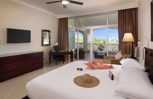 Cofresi Resort | Presidential Suite, Lifestyle Holidays Vacation Club, Synagogue on Property